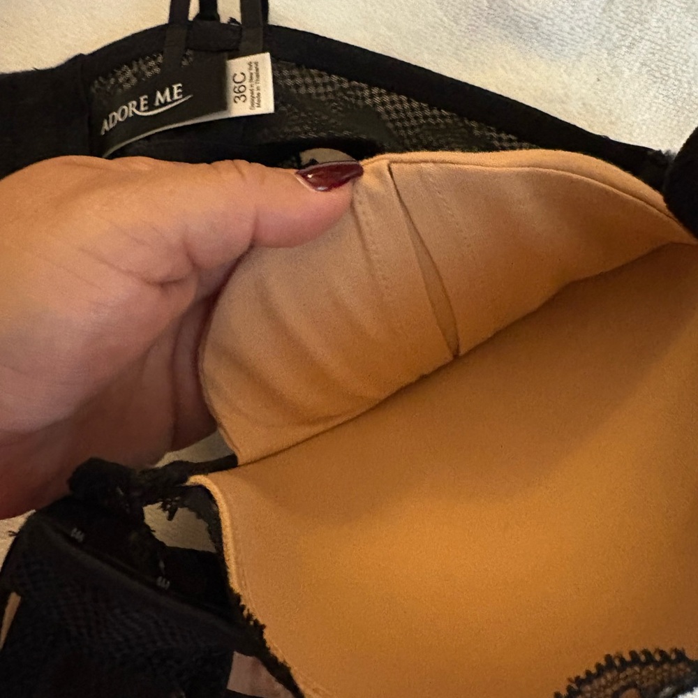 Adore Me Black Lace Bra with Intricate Design - Picture 8 of 8